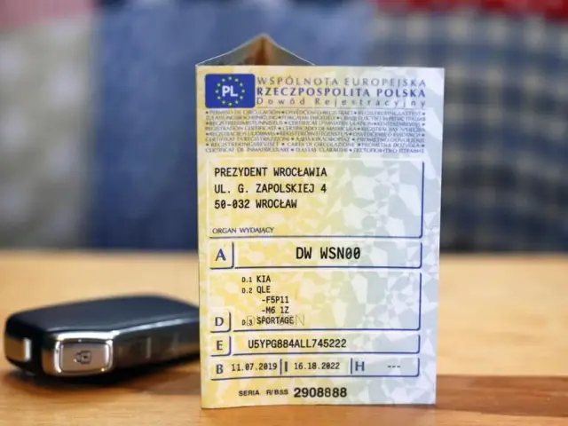 Czy można sprzedać auto bez dowodu rejestracyjnego? Wtórnik krok po kroku